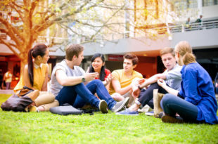 30 truong dai hoc cao dang pho thong uc trien lam du hoc